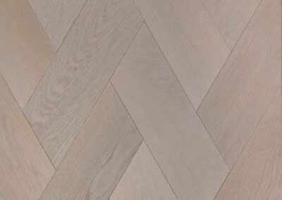 Shafts of Light Ponytail Chevron Oak Silver