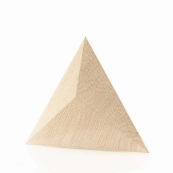 E01 PYRAMID C01 SNOW WHITE