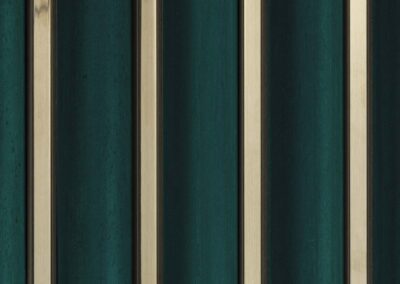 Forme L52 Peacock with Metal